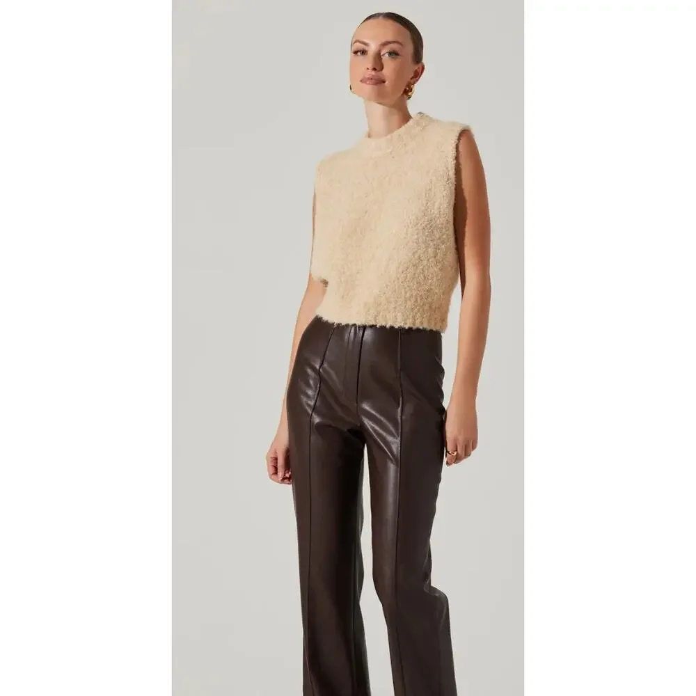 ASTR chunky Edlyn cream sweater vest